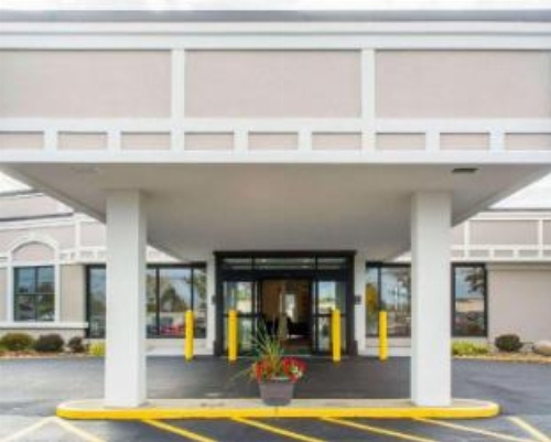 Quality Inn Geneseo image 13