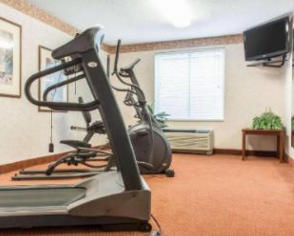 Quality Inn Geneseo Image 17