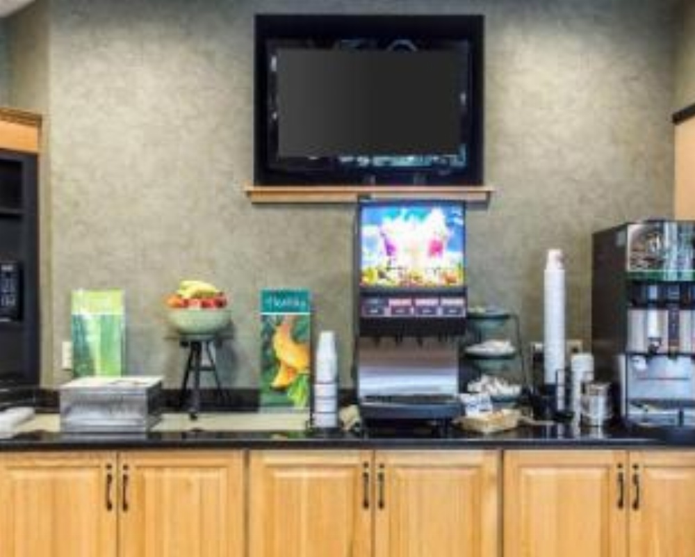 Quality Inn Geneseo Image 6