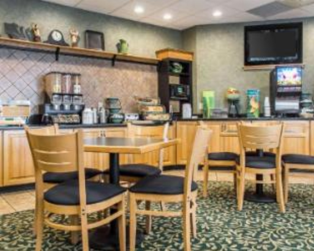 Quality Inn Geneseo Image 7