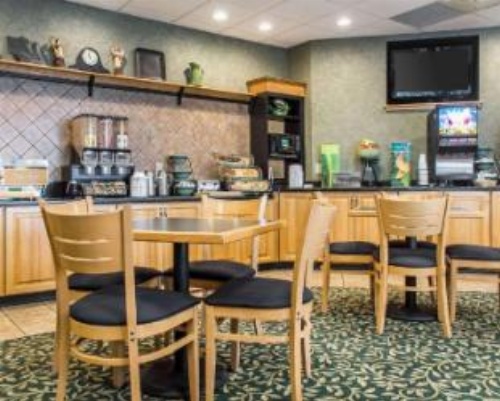 Quality Inn Geneseo image 7